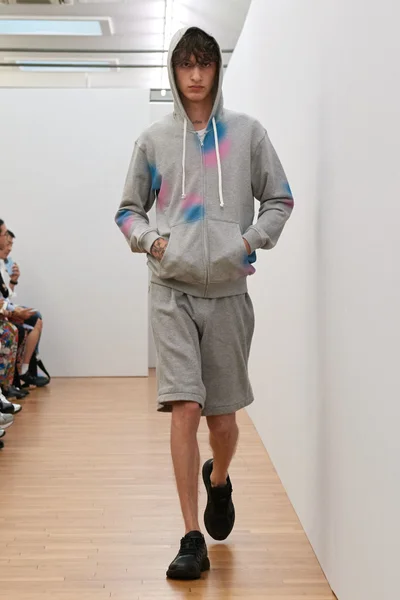 Look 19